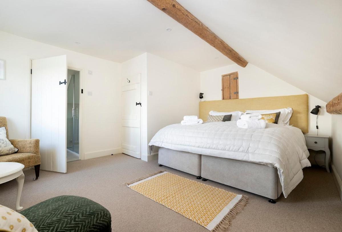 Beautiful Cotswold Farmhouse With Hot Tub Манчестер Экстерьер фото